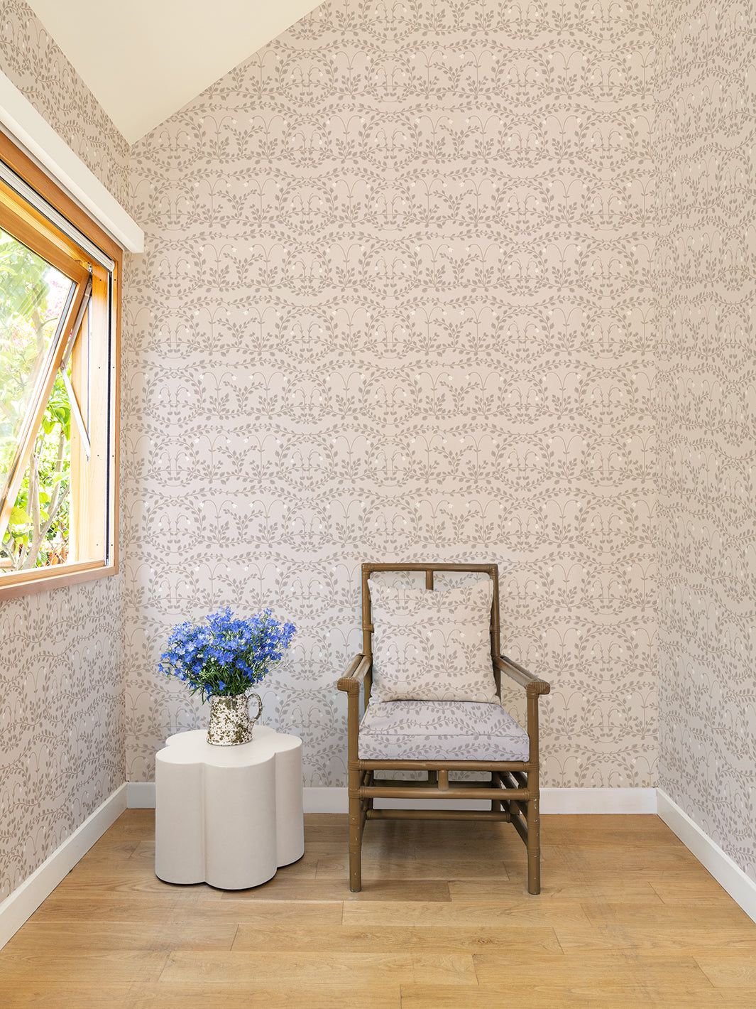 sassa-wallpaper-by-sarah-jessica-parker-oyster