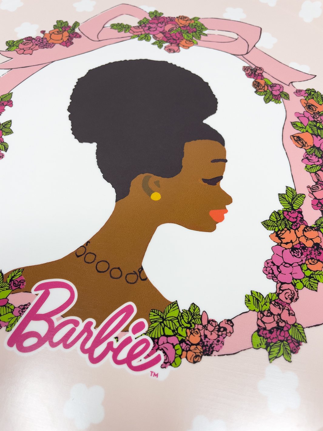 barbie x wallshoppe pink rosette round tray 1