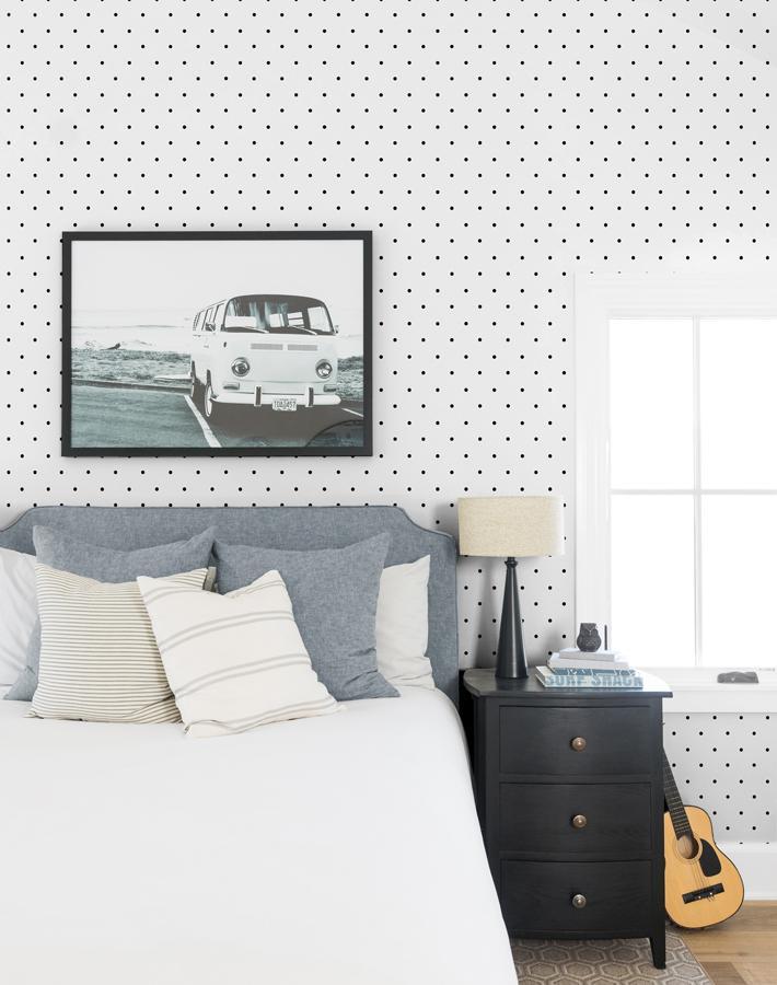 polka-dot-black-on-white