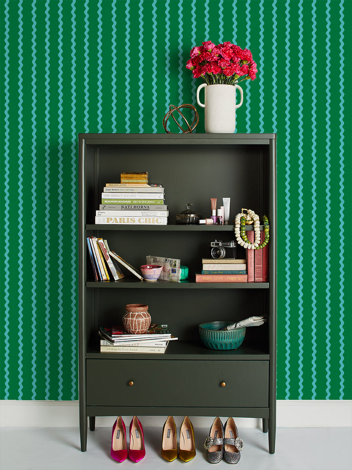 ric-rac-stripe-wallpaper-by-sarah-jessica-parker-emerald-capri-blue