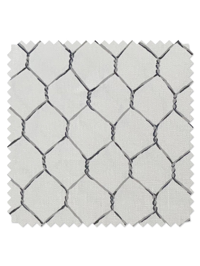 Tissu en lin « Evelyn's Chicken Wire » par Sarah Jessica Parker - Métal sur argent
