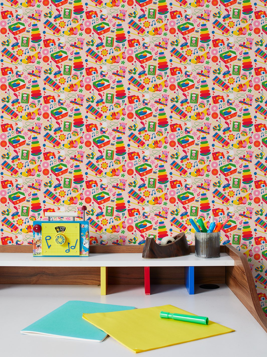 toy-toss-wallpaper-by-fisher-price-peach
