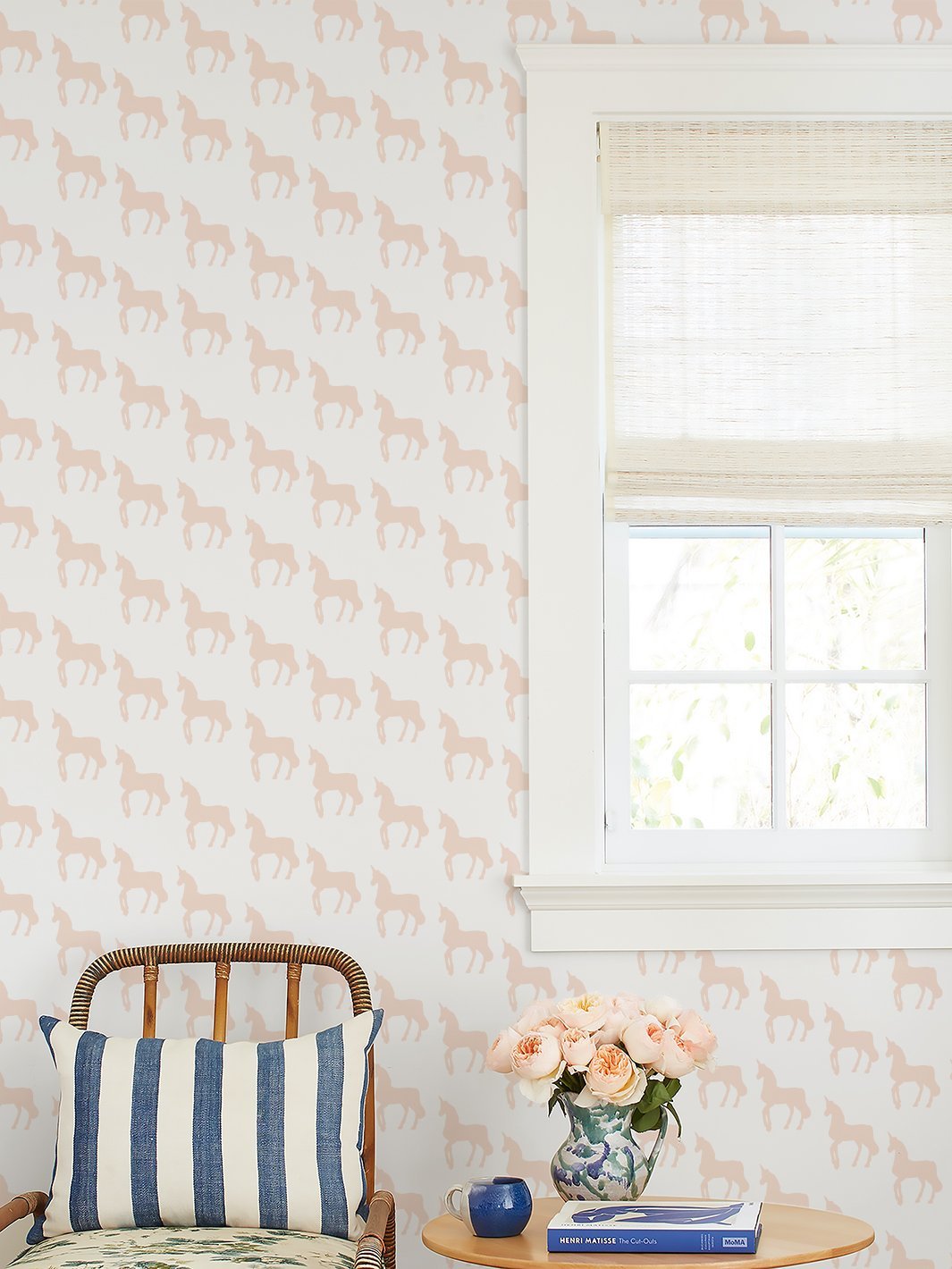 unicorns-wallpaper-by-barbie-white-on-peach