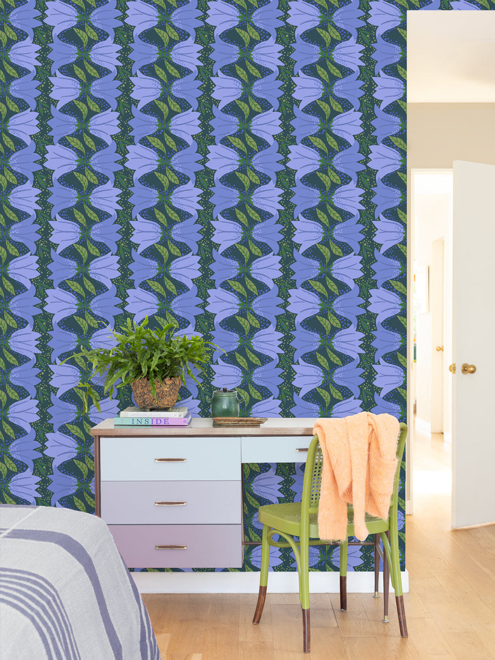 astrid-wallpaper-by-sarah-jessica-parker-midnight-violet