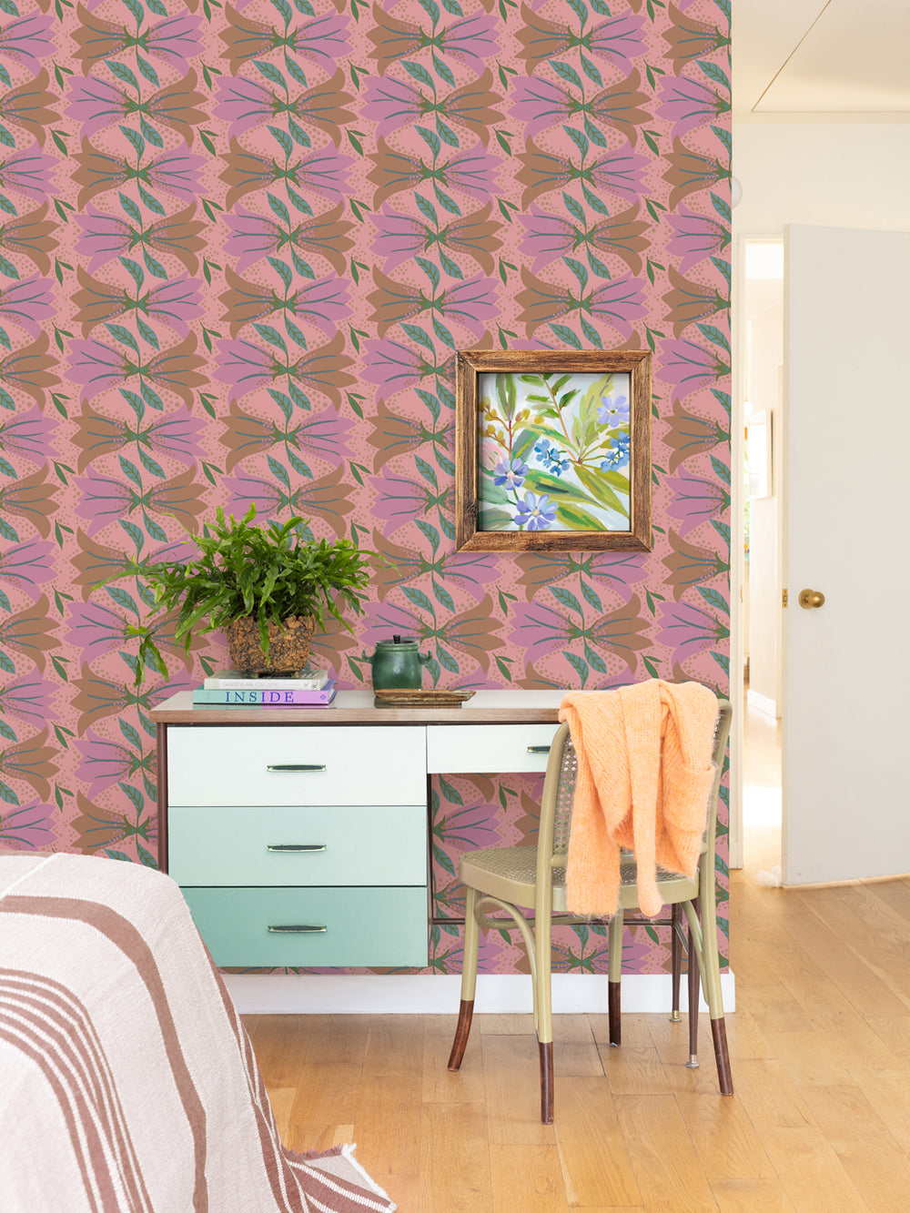 astrid-wallpaper-by-sarah-jessica-parker-terracotta-blush
