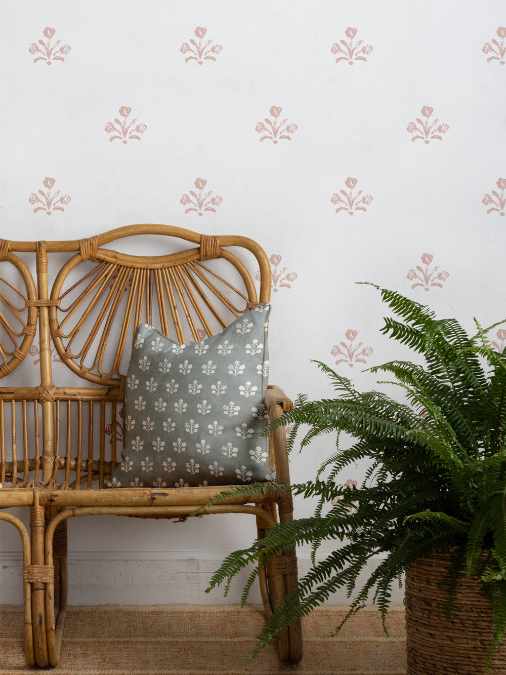 bennett-large-white-ground-wallpaper-by-sugar-paper-rose