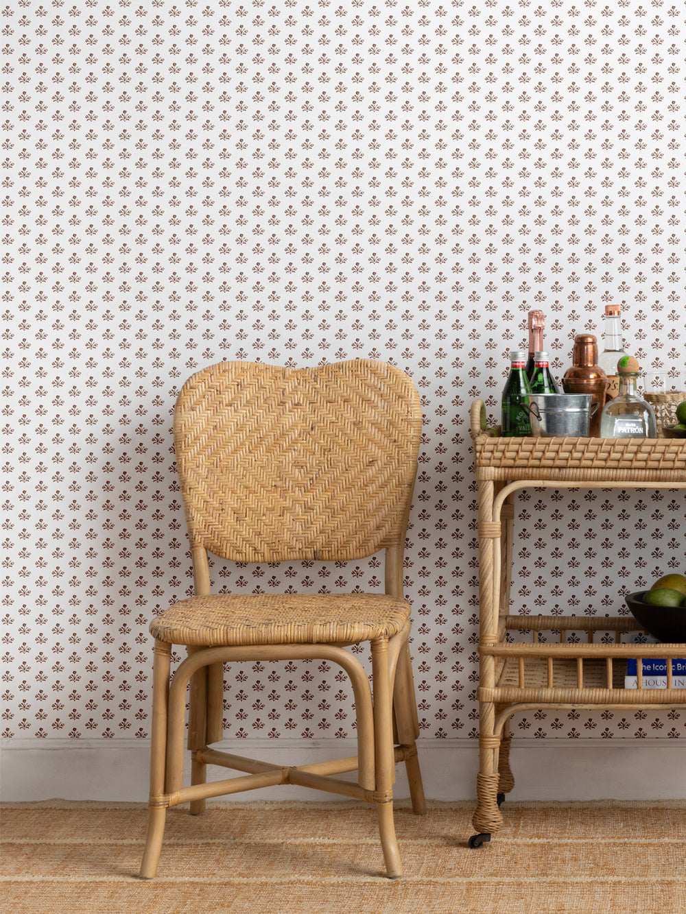 bennett-petite-white-ground-wallpaper-by-sugar-paper-chocolate