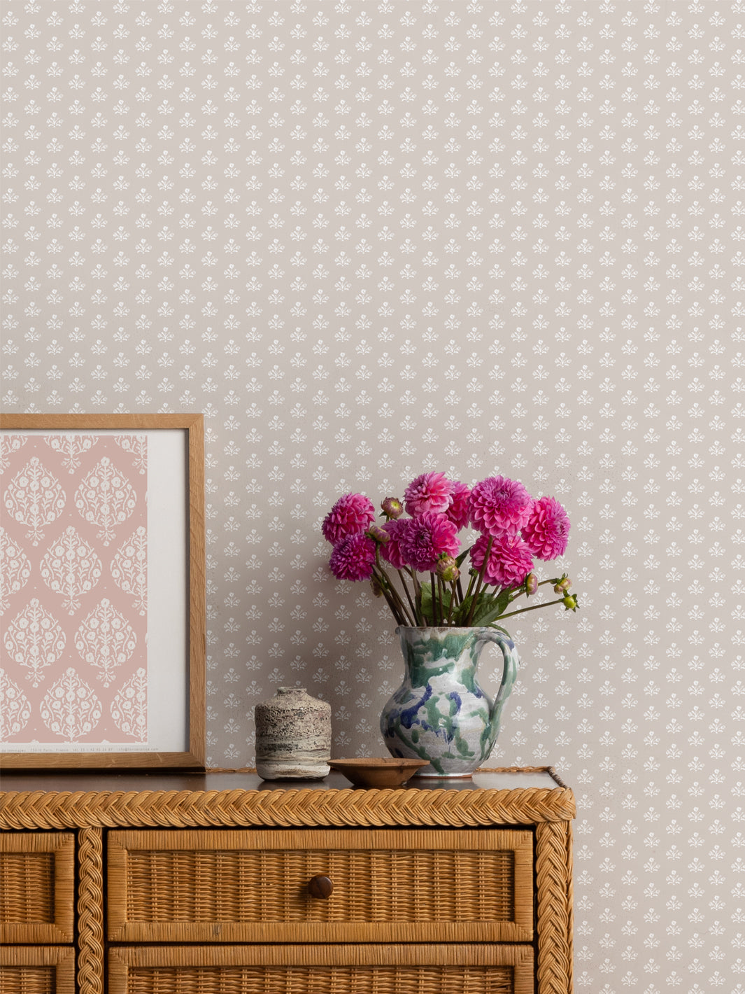 'Bennett Petite' Wallpaper by Sugar Paper - Khaki – Wallshoppe