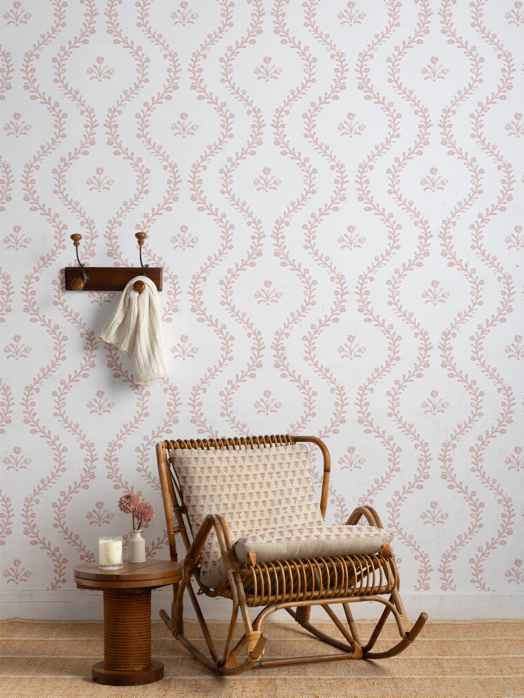 bennett-vine-white-ground-wallpaper-by-sugar-paper-petal