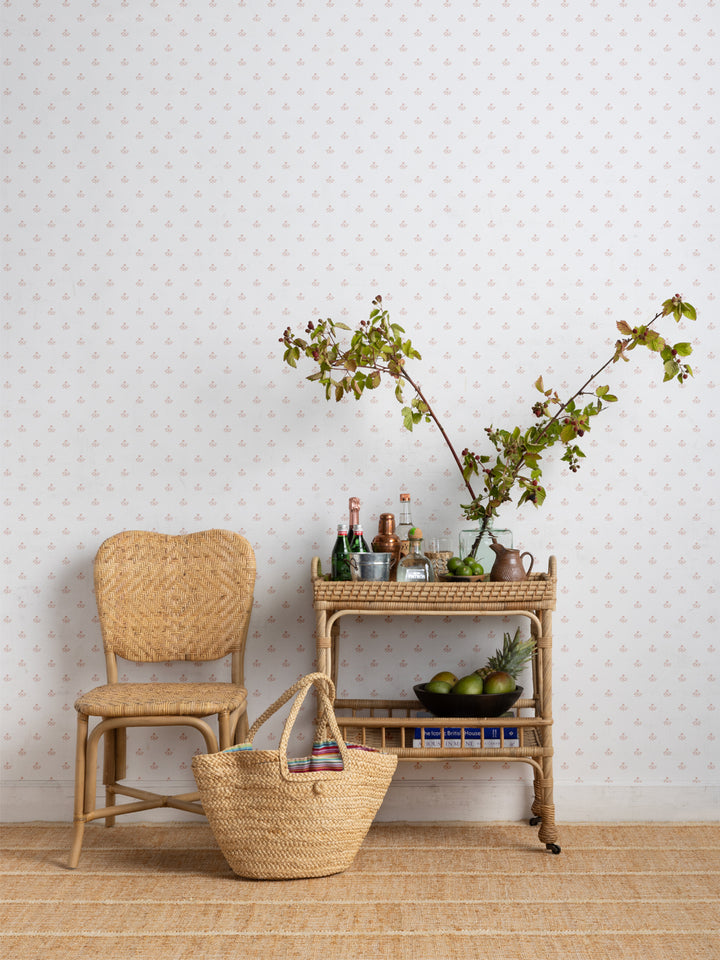 bennett-white-ground-wallpaper-by-sugar-paper-rose