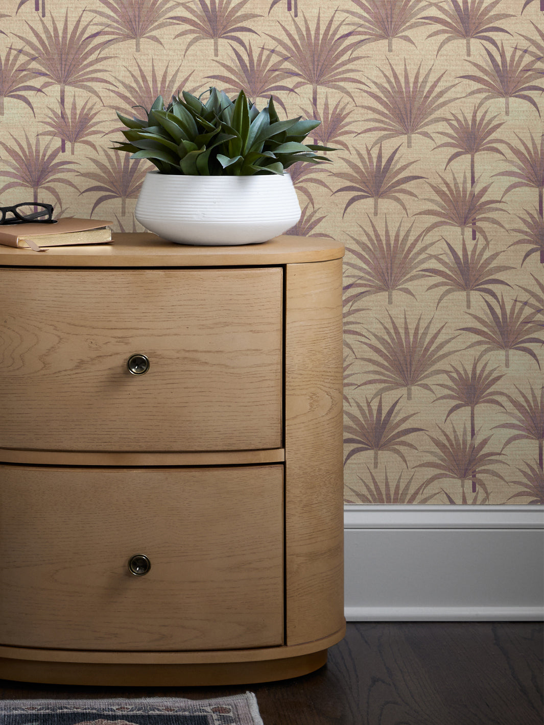 'Bismark Palm' Grasscloth Wallpaper by Wallshoppe - Ivory Sepia - Room Shot