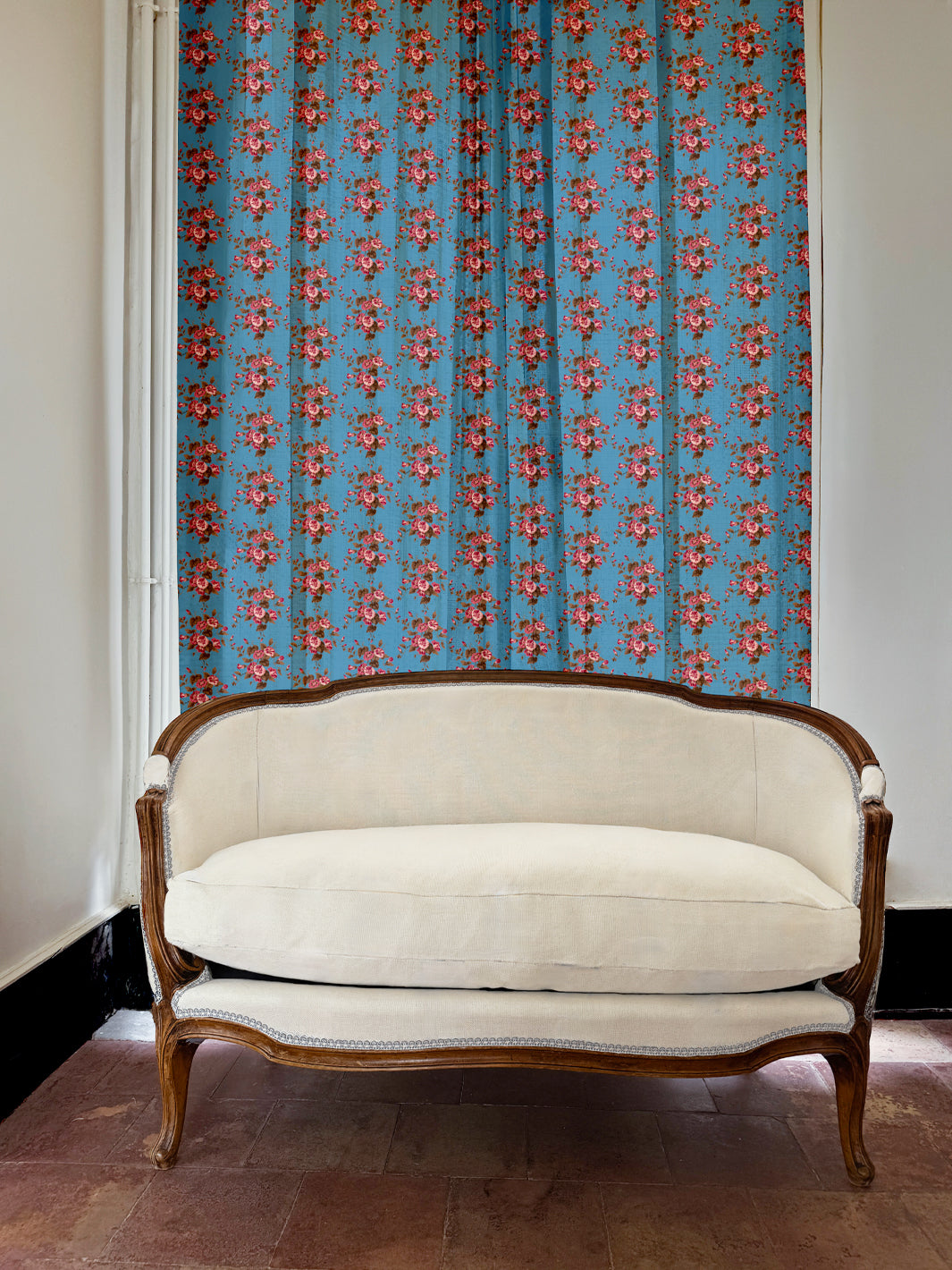 'Bouquet Gloire' Linen Fabric by Clare V. - Azure Rose