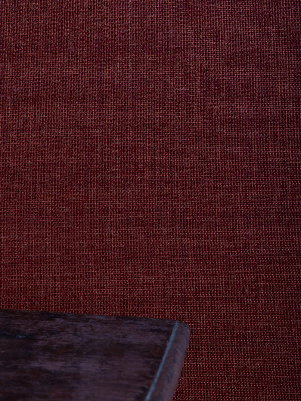 burlap grasscloth wallpaper in clay
