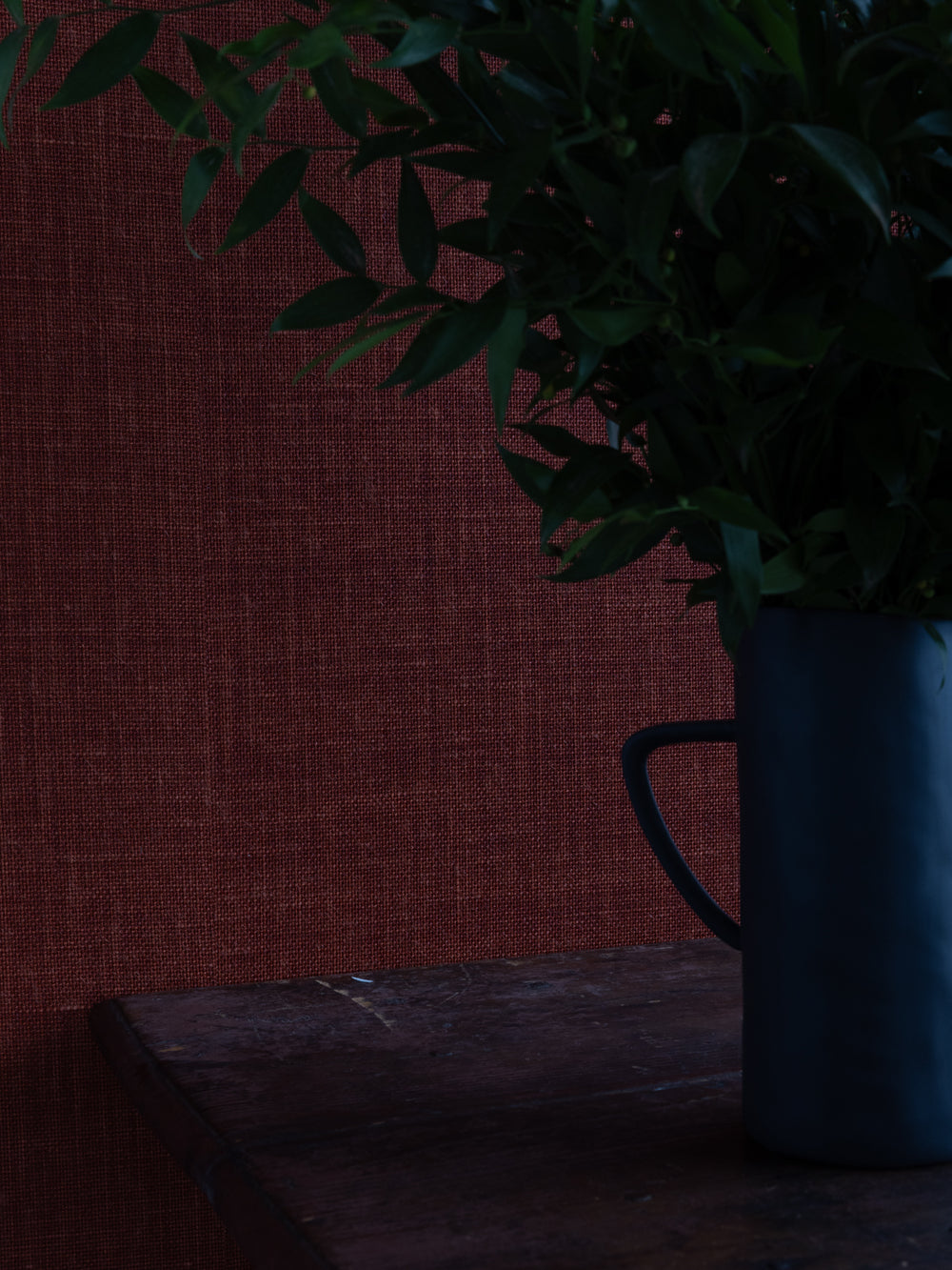 burlap grasscloth wallpaper in clay