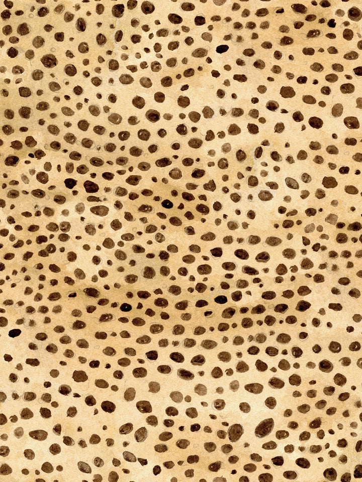 Cheetah print wallpaper with tan and dark brown spotted pattern