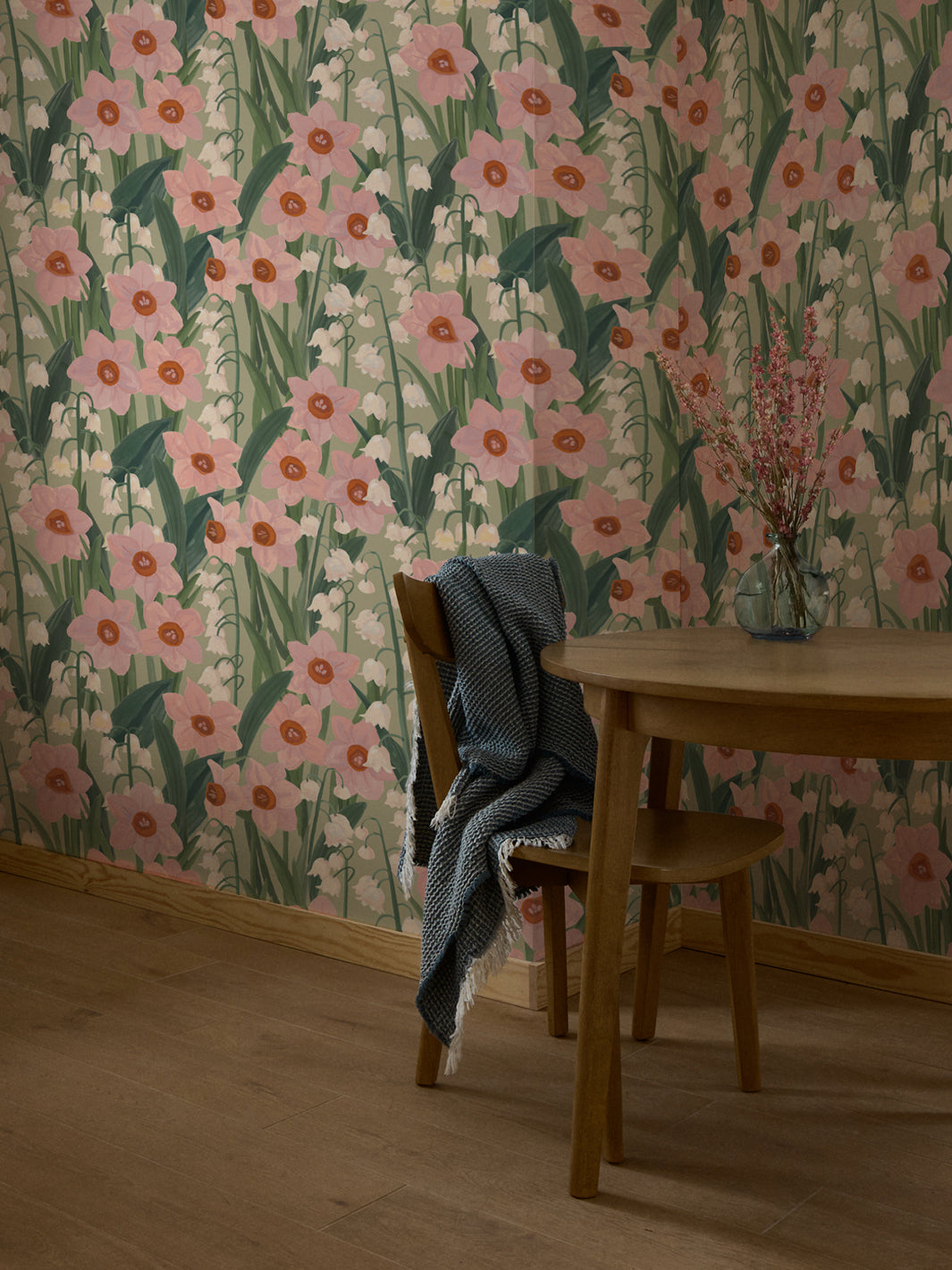 'Daffodil Field' Wallpaper in Green Rose - Room Scene