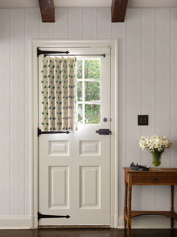 hillhouse-floral-ditsy-wave-wallpaper-by-nathan-turner-pink-green