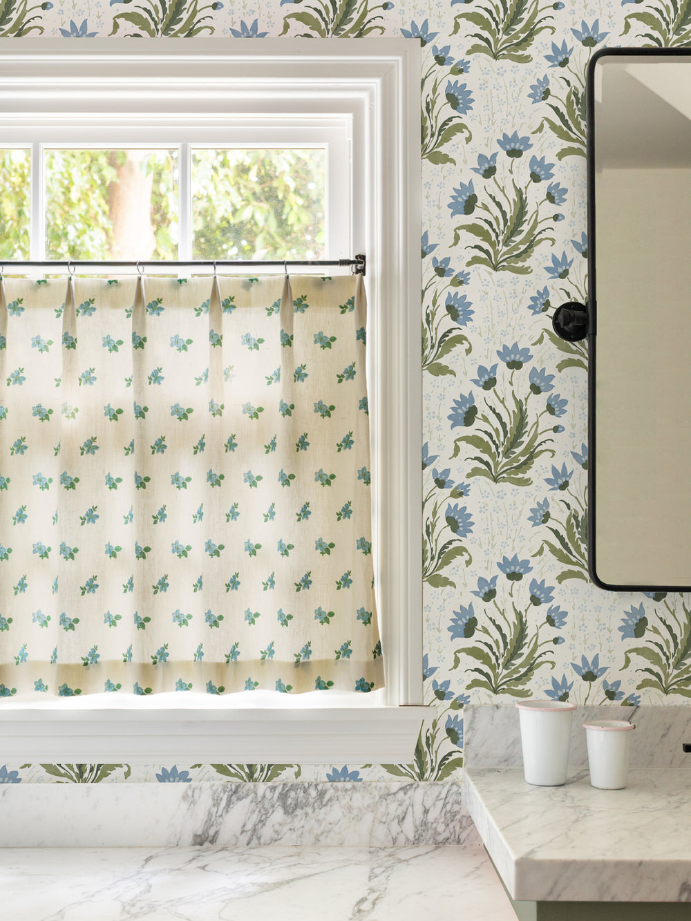 hillhouse-floral-multi-wallpaper-by-nathan-turner-blue-green