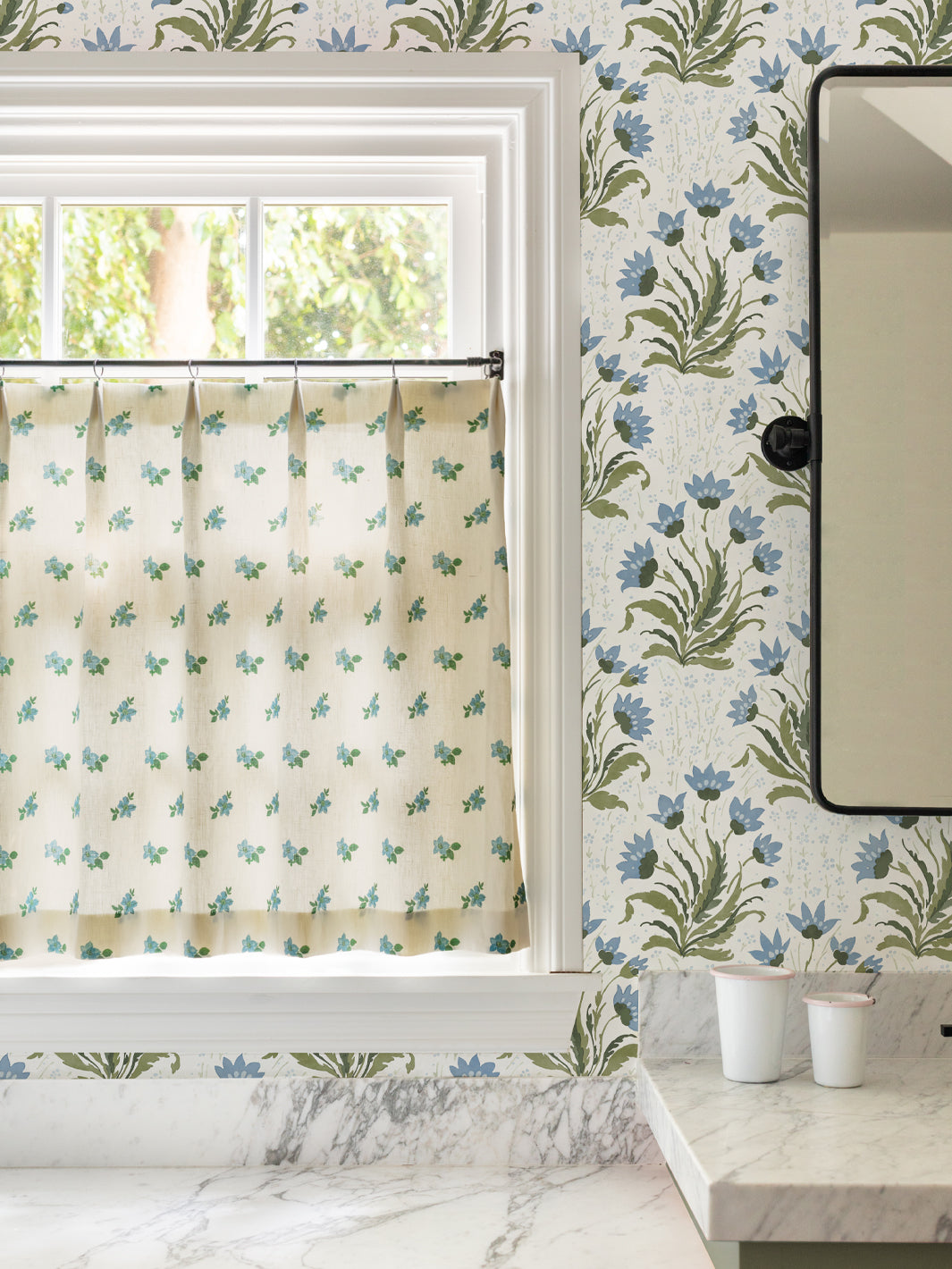 hillhouse-floral-multi-wallpaper-by-nathan-turner-blue-green
