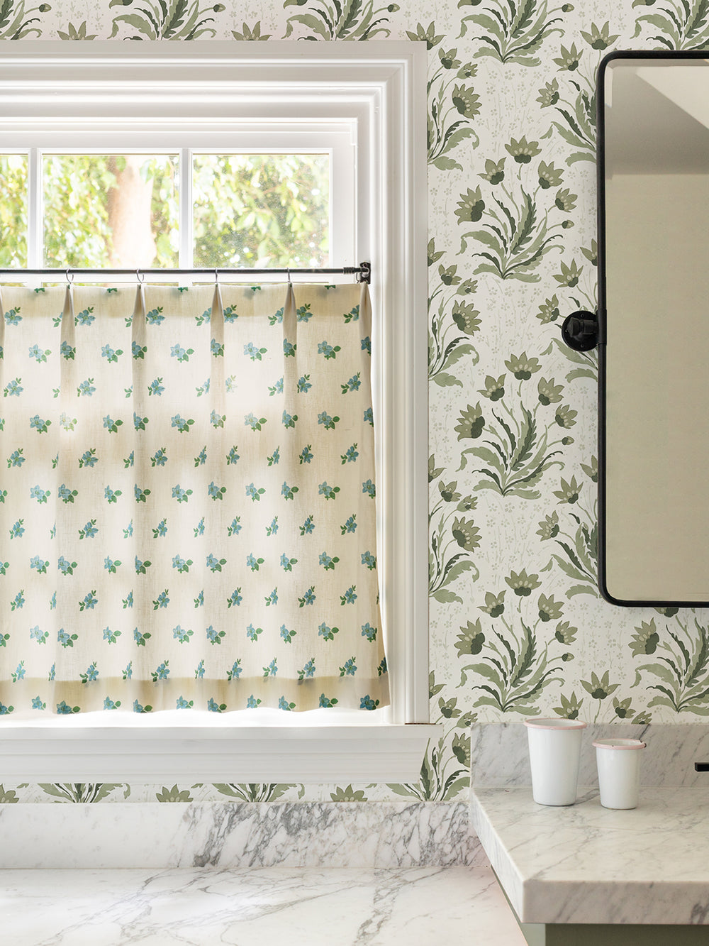 hillhouse-floral-tonal-wallpaper-by-nathan-turner-moss