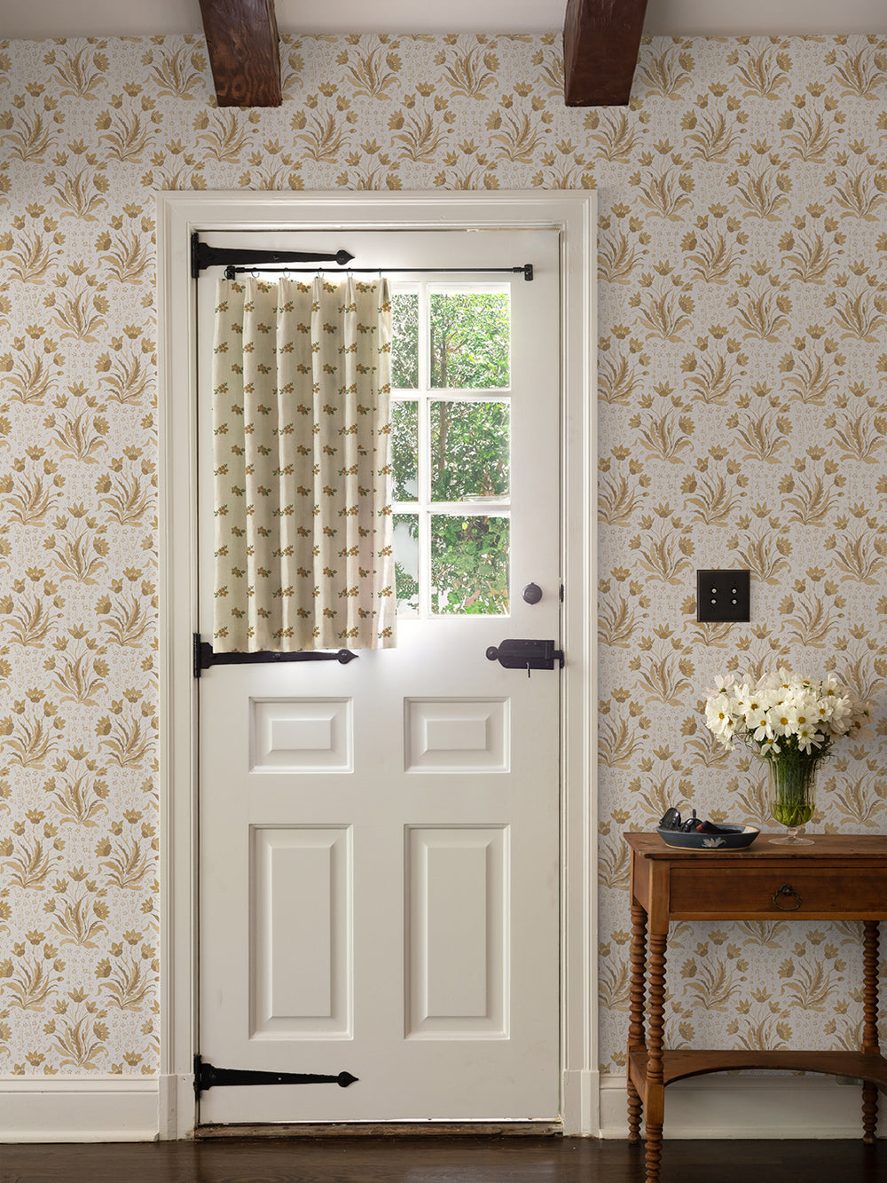 hillhouse-floral-tonal-wallpaper-by-nathan-turner-mustard