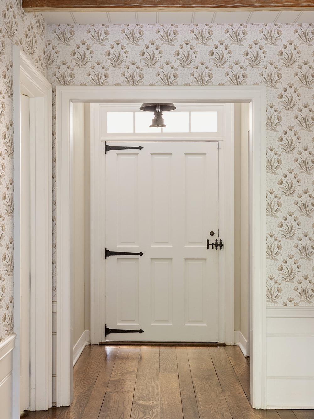 hillhouse-floral-tonal-wallpaper-by-nathan-turner-neutral