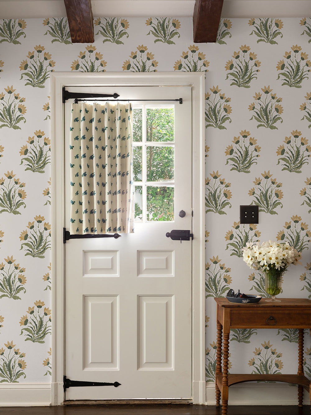 hillhouse-block-print-large-wallpaper-by-nathan-turner-goldgreen