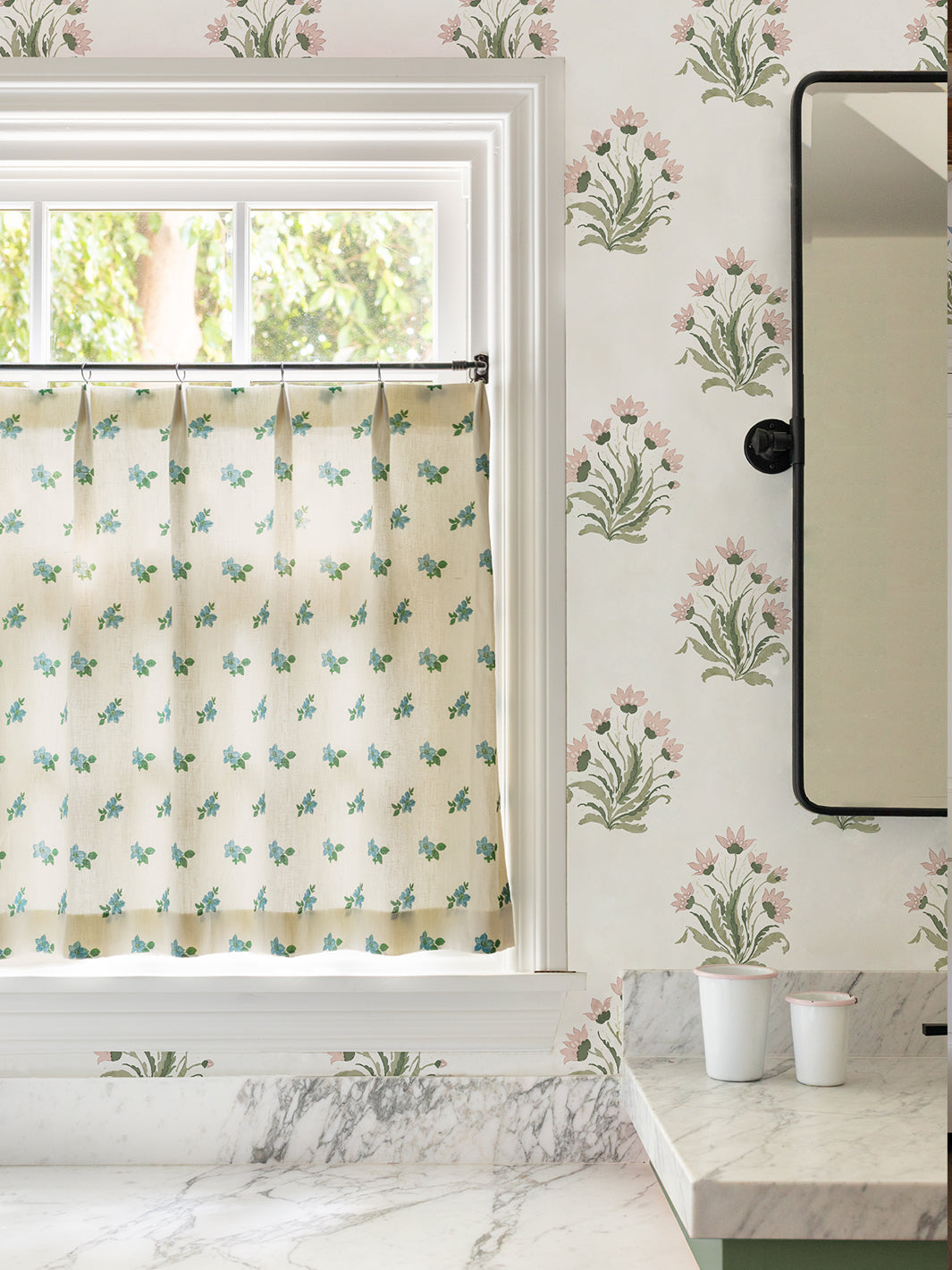 hillhouse-block-print-small-wallpaper-by-nathan-turner-pink-green