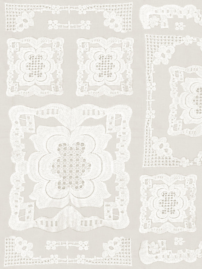 'Ingela' Wallpaper by Sarah Jessica Parker - Parchment