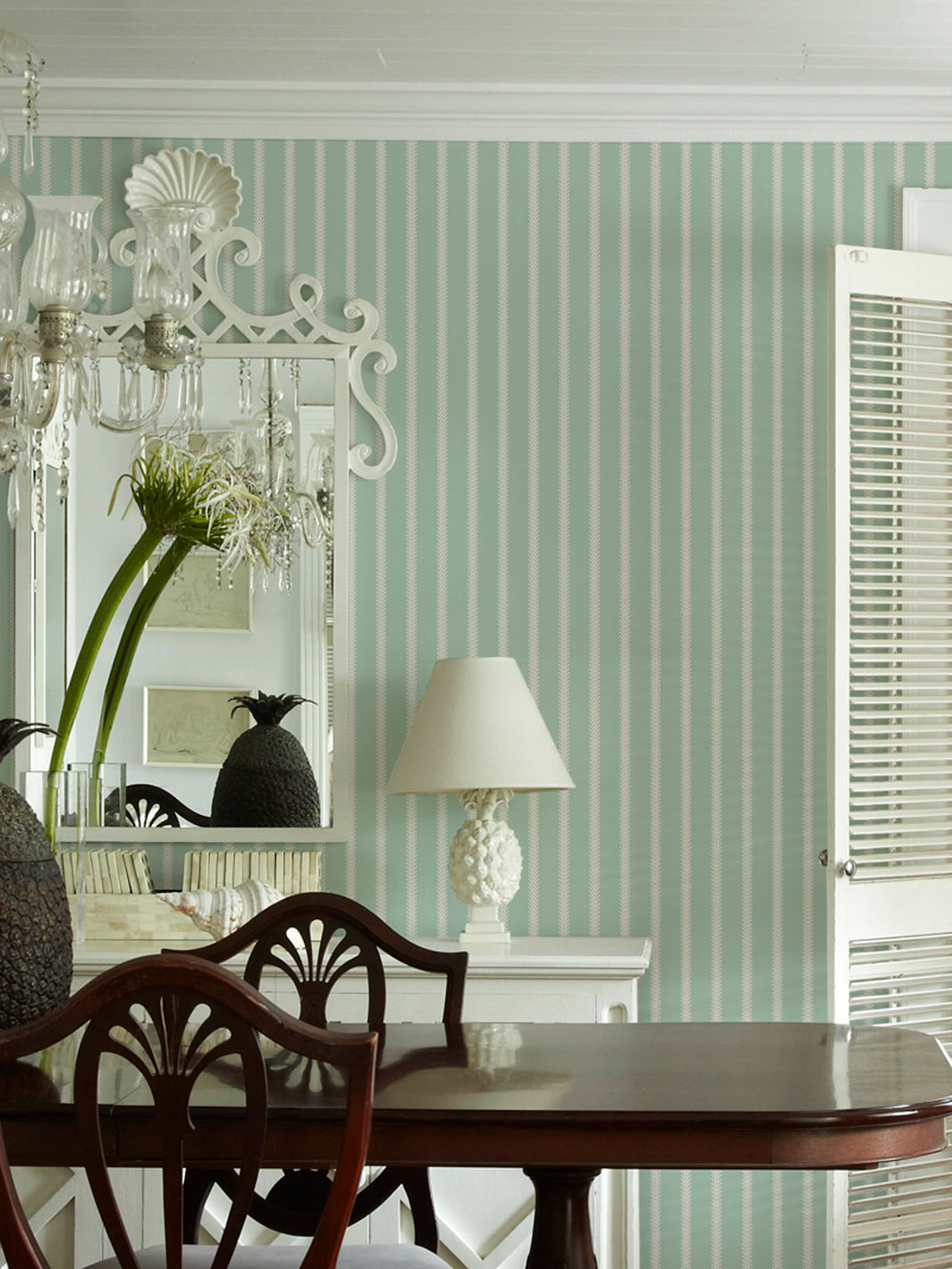 'Love Vine' Wallpaper by Flint Wood & Hicks - Cream on Minty Green