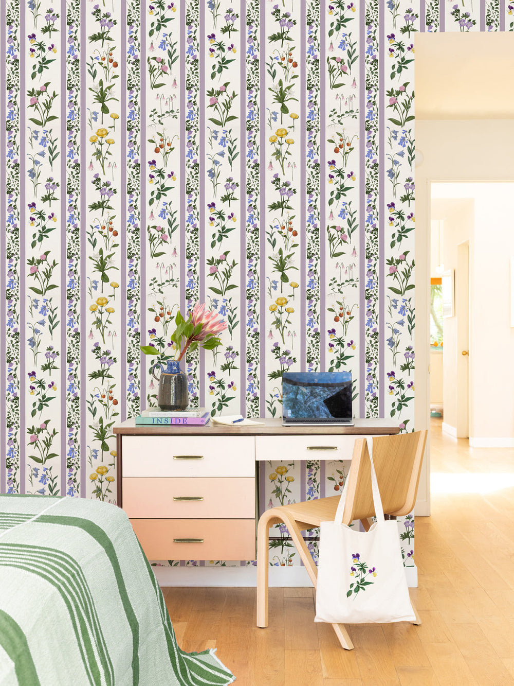 ottilia-wallpaper-by-sarah-jessica-parker-lilac