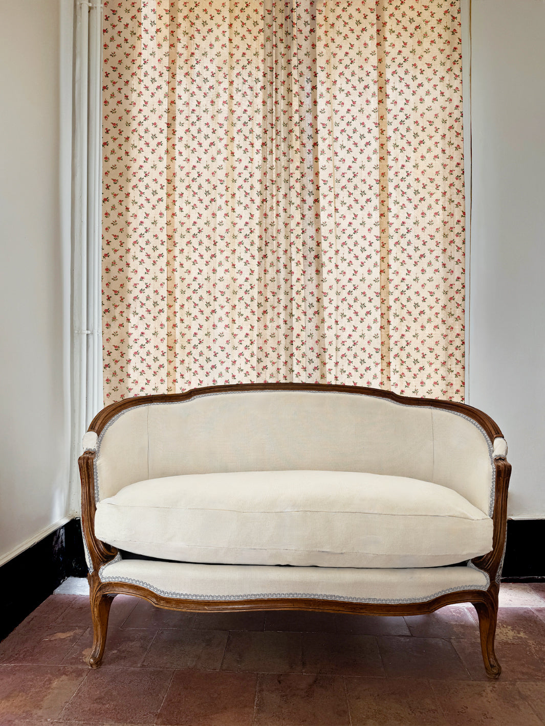 'Petit Rosebud' Linen Fabric by Clare V. - Rouge Parchment