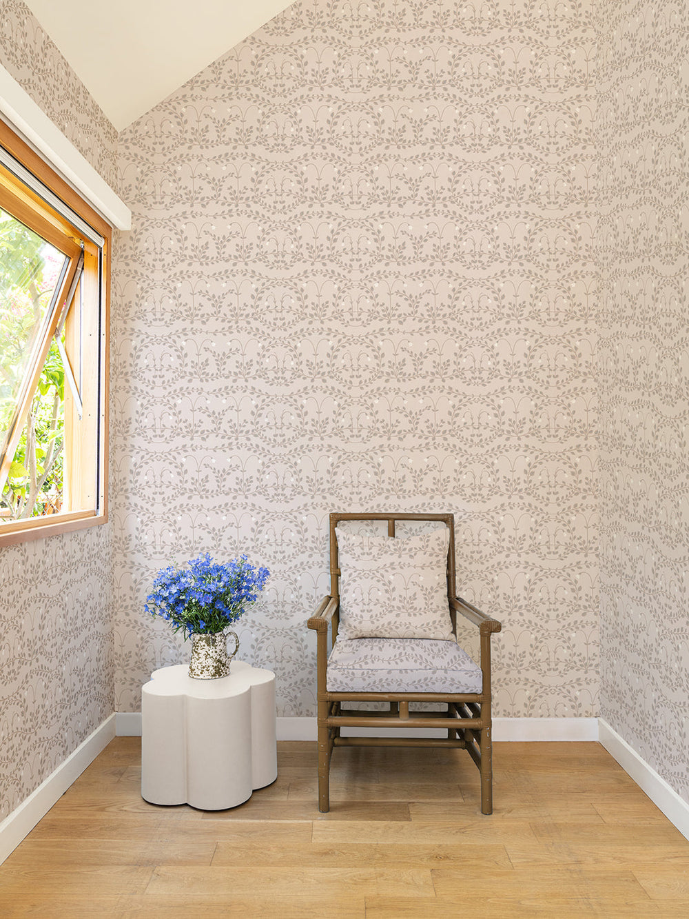 sassa-wallpaper-by-sarah-jessica-parker-oyster