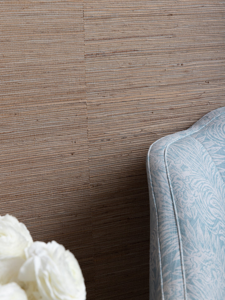 woven two tone grasscloth wallpaper in nickel