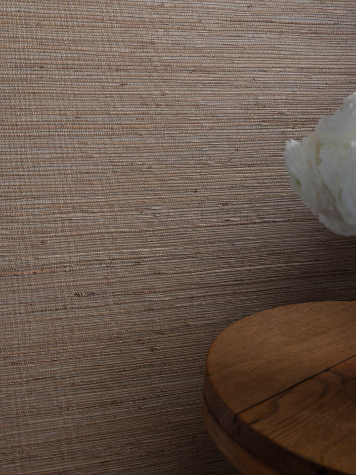 woven two tone grasscloth wallpaper in nickel