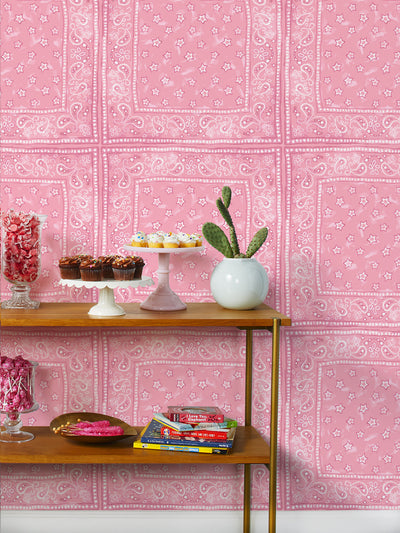 'Barbie™ Bandana Check' Wallpaper by Barbie™ - Bubblegum