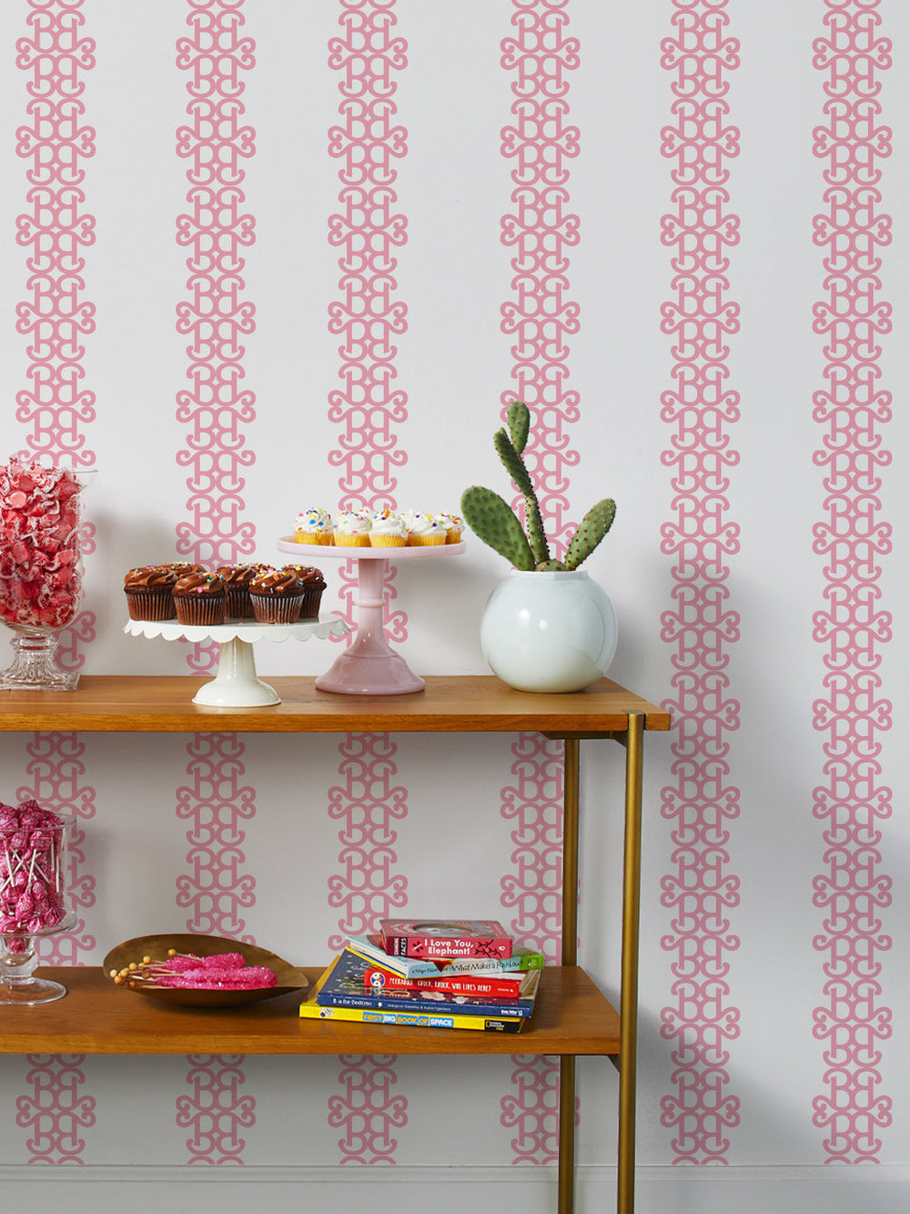 barbie-lace-stripe-wallpaper-by-barbie-bubblegum