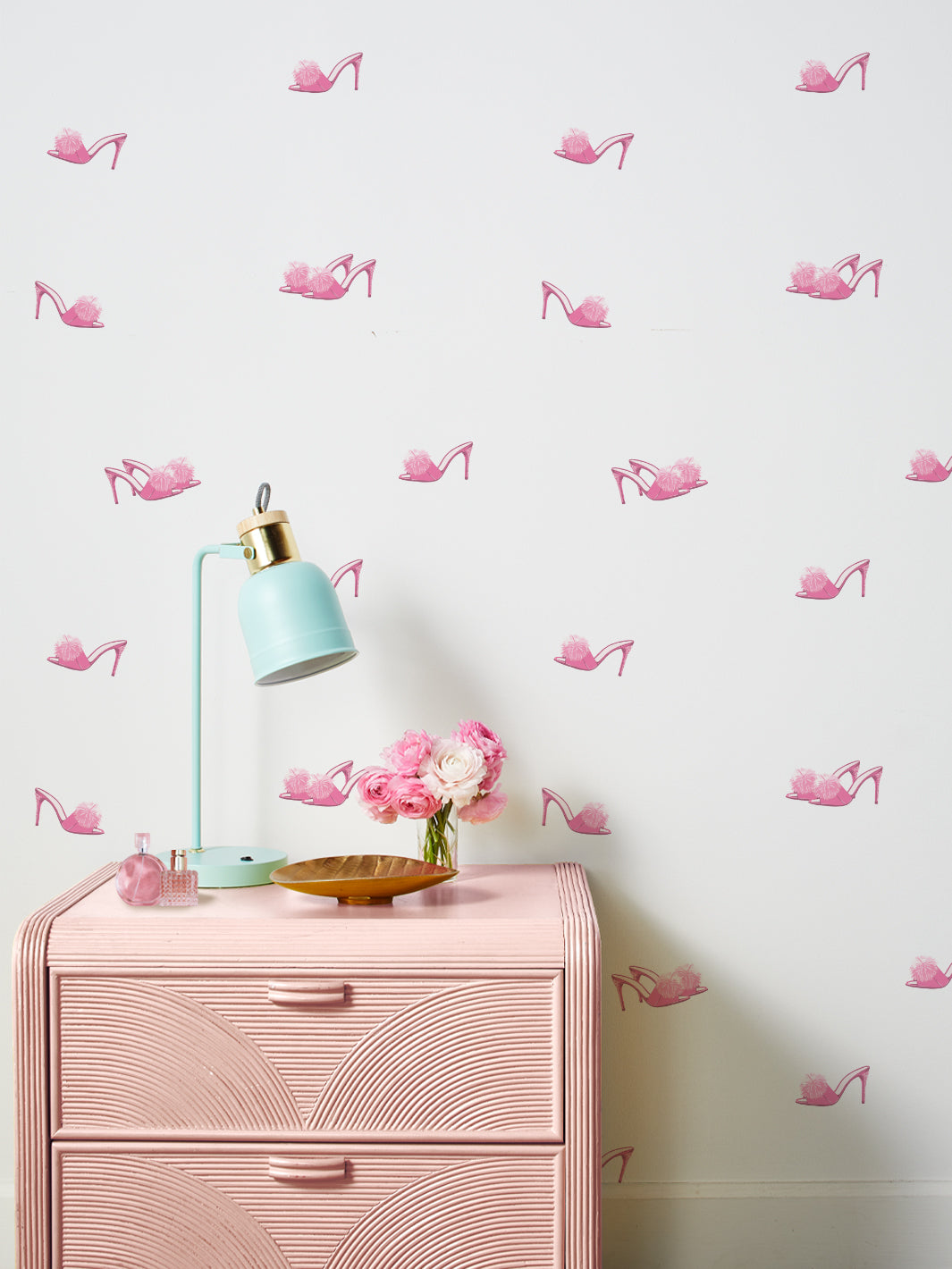 barbie-stilettos-wallpaper-by-barbie-white