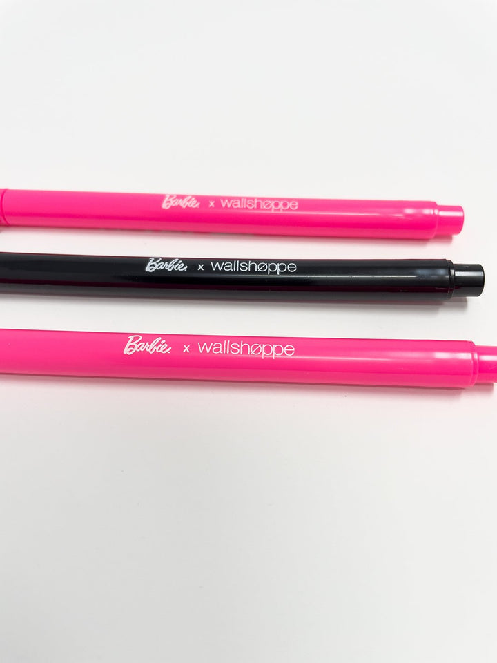 Barbie™ x Wallshoppe Le Pen set: pink and black fine-tipped pens