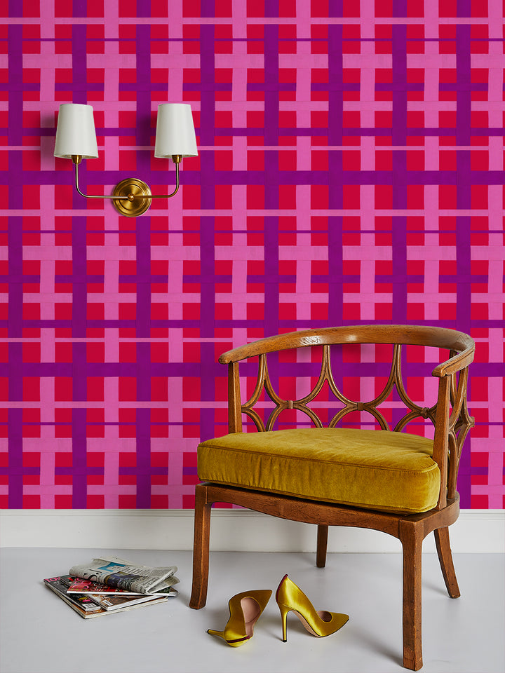 crosstown-plaid-wallpaper-by-sarah-jessica-parker-violet-on-scarlet