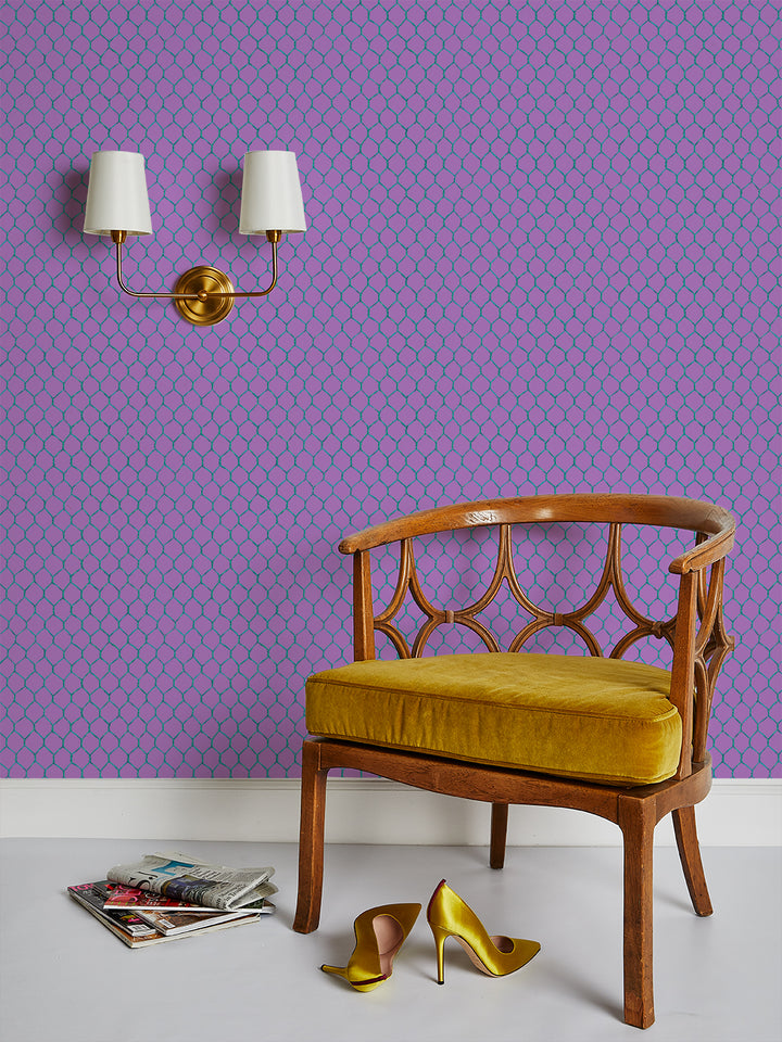 evelyns-chicken-wire-wallpaper-by-sarah-jessica-parker-teal-on-lilac