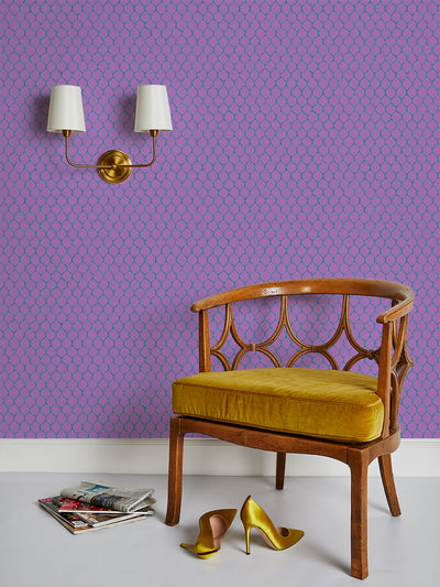 'Evelyn's Chicken Wire' Wallpaper by Sarah Jessica Parker - Teal on Lilac