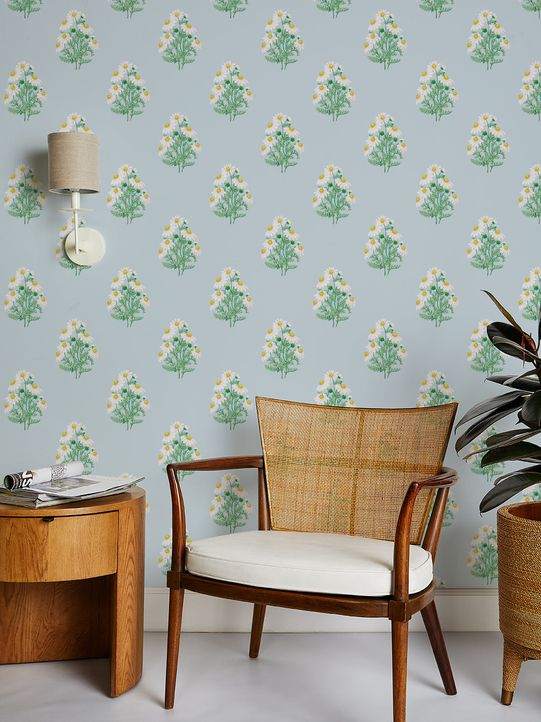 fleur-de-camomille-wallpaper-by-sarah-jessica-parker-misty-blue