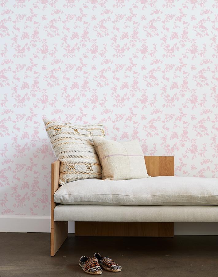 francoise-floral-wallpaper-pink