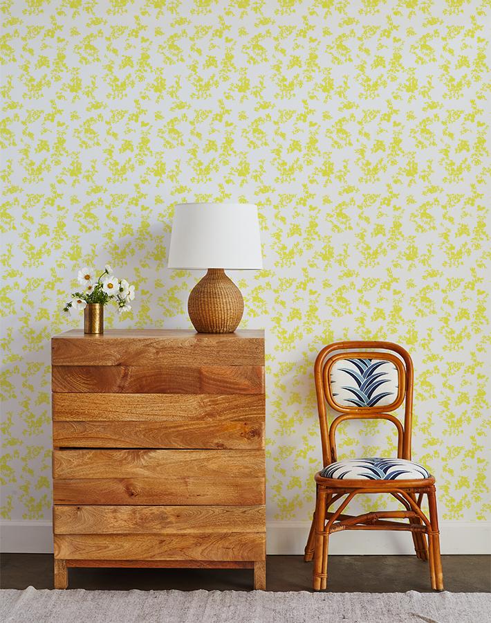 francoise-floral-wallpaper-yellow