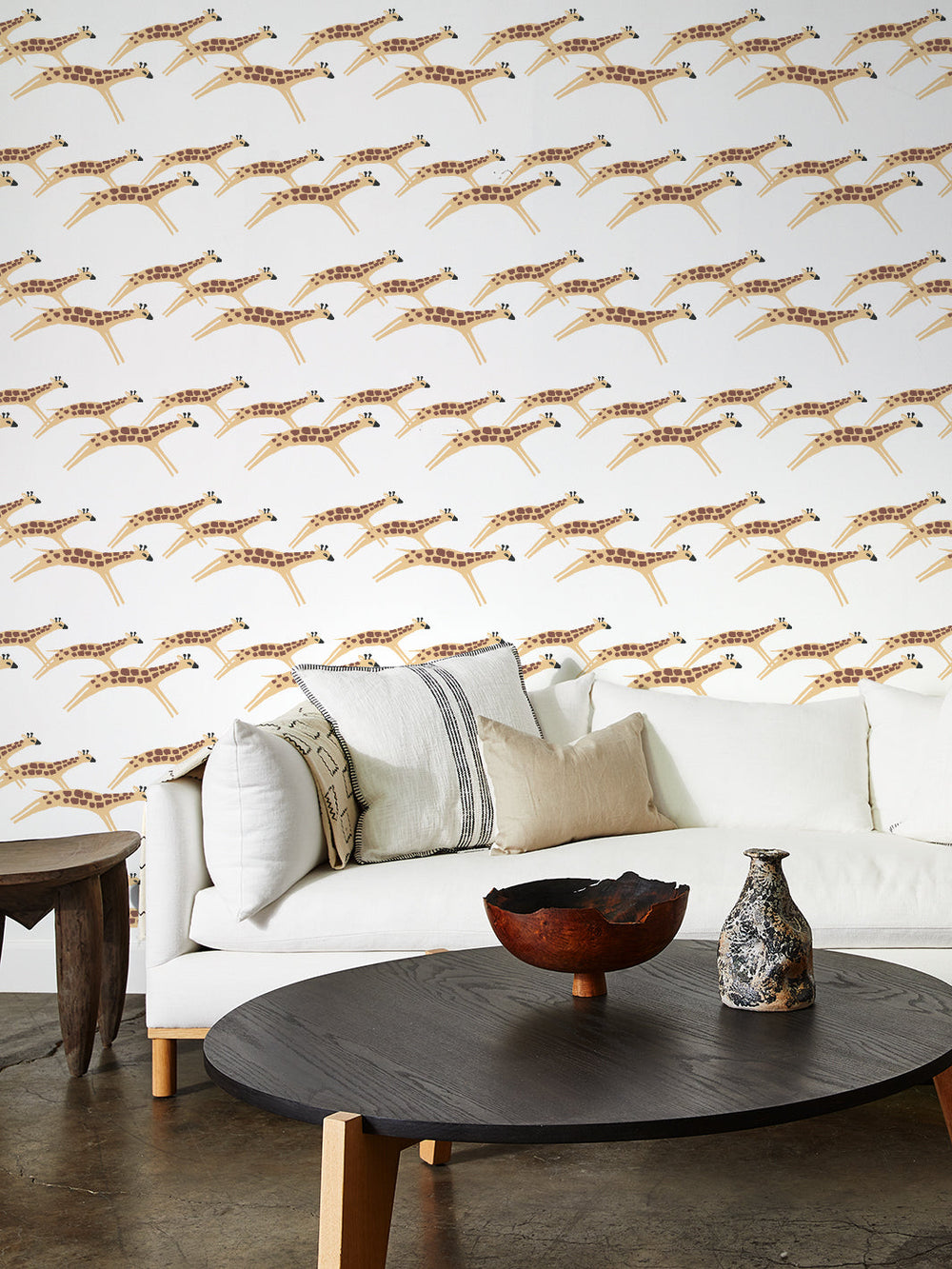 galloping-giraffes-wallpaper-by-tea-collection-ivory