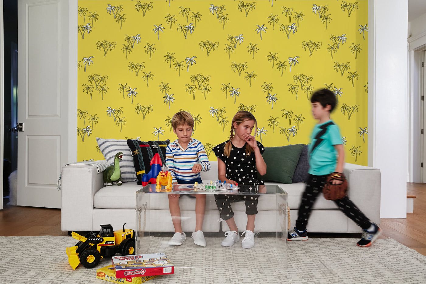 'Palms' Wallpaper by Tea Collection - Daffodil