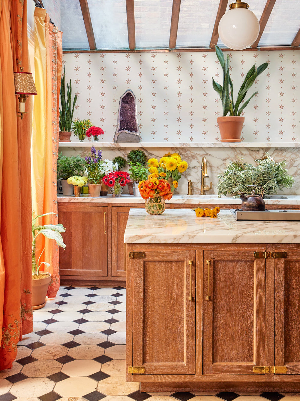 ritas-stars-wallpaper-by-lingua-franca-pink-adobe