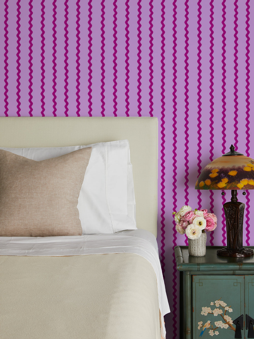 ric-rac-stripe-wallpaper-by-sarah-jessica-parker-lavender-lilac