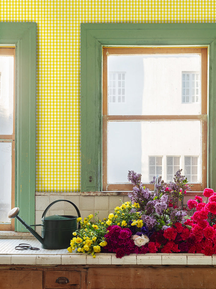 pixie-gingham-wallpaper-by-sarah-jessica-parker-lemon-drop